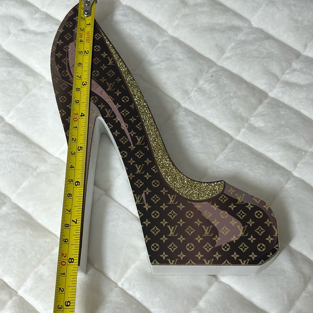 Luxury Designer Shoe Art Decor - Picture 5 of 6